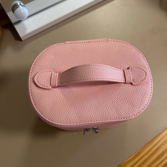 Amazon Pink Vanity Case - Picture 5 of 6
